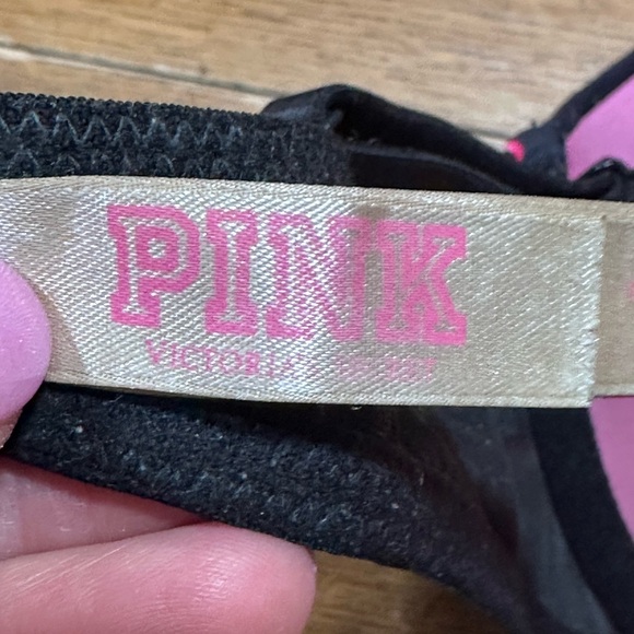 PINK Victoria's Secret Black Bra with Rainbow Accents Sz 32D - Picture 6 of 7